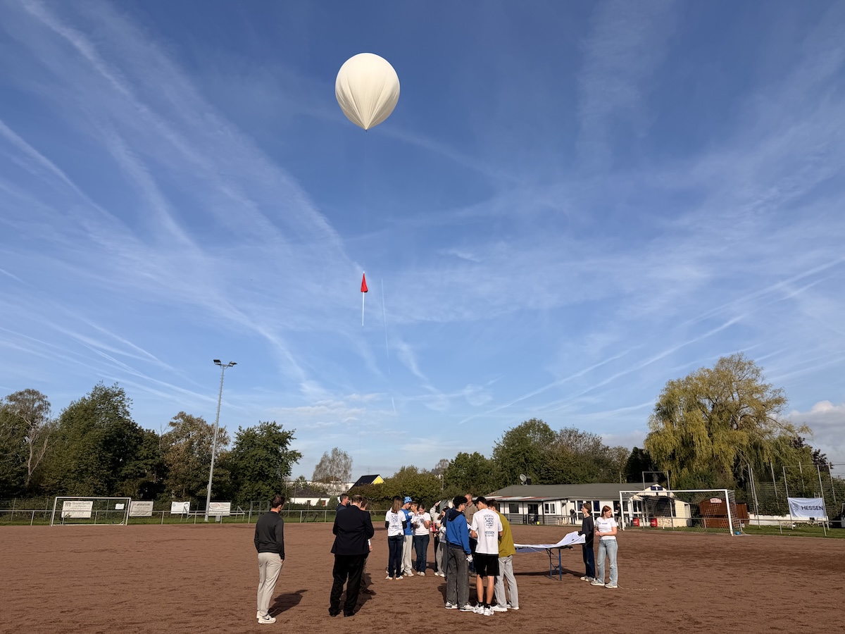LLG-Schülerteam schickt Wetterballon in die Stratosphäre